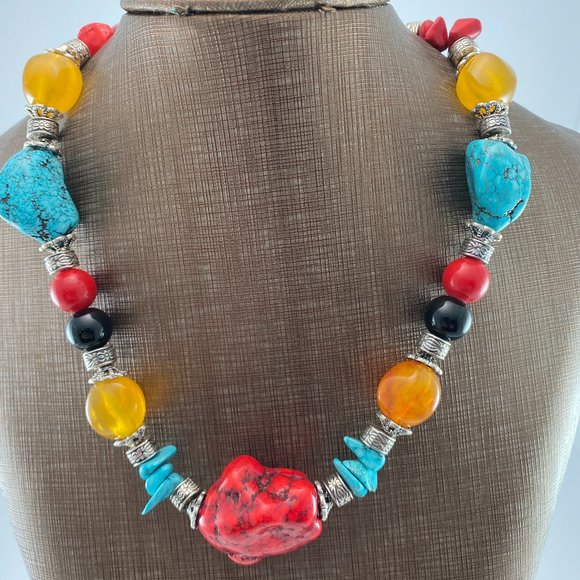 Earrings and Necklace set - Costume Jewelry - Picture 2 of 5